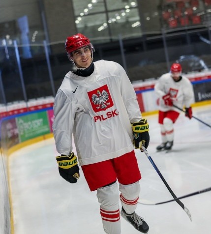 Trzy zwycięstwa i debiut Jonasza Hofmana